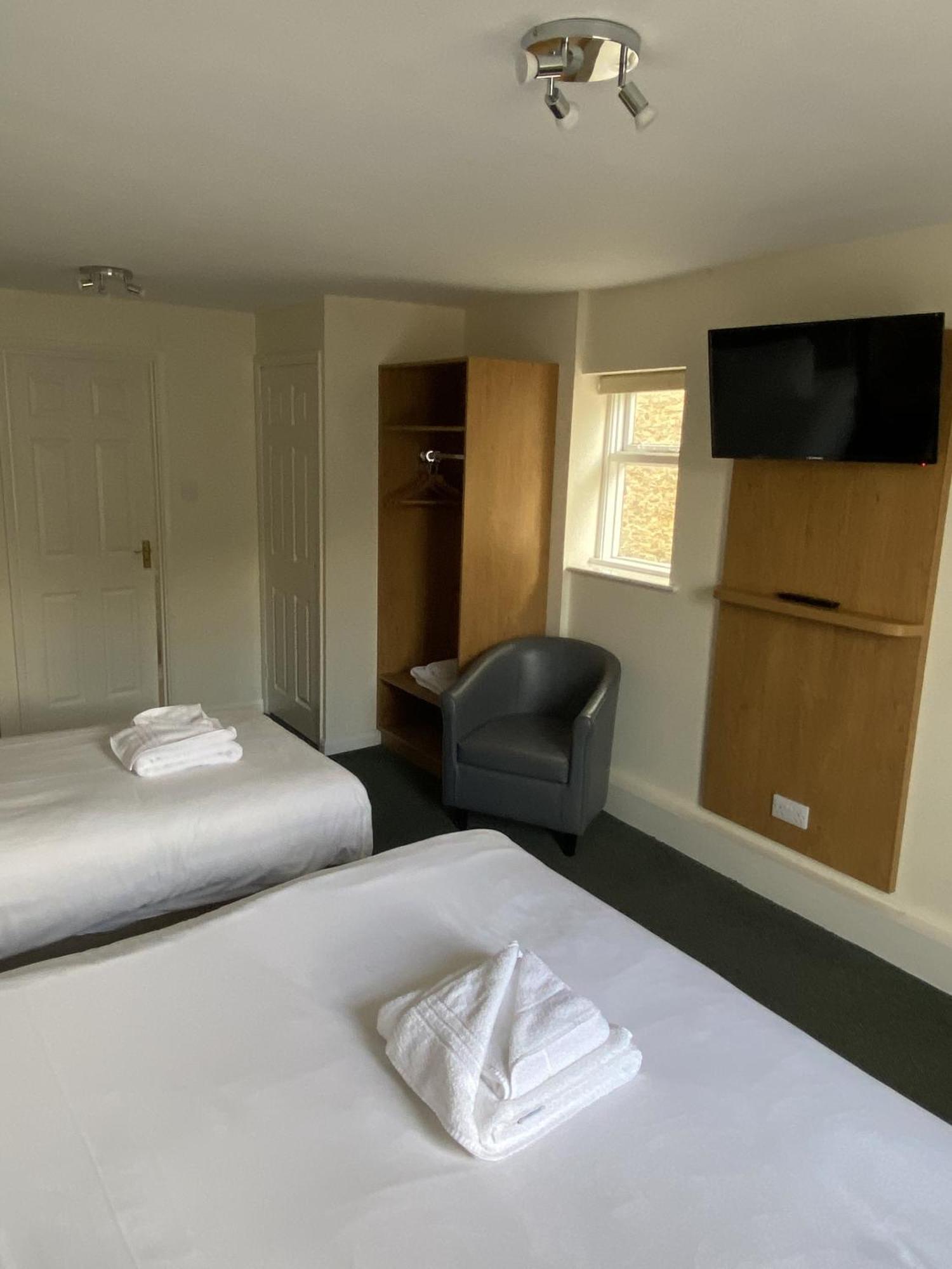 New Inn Hotel Лечлейд Стая снимка