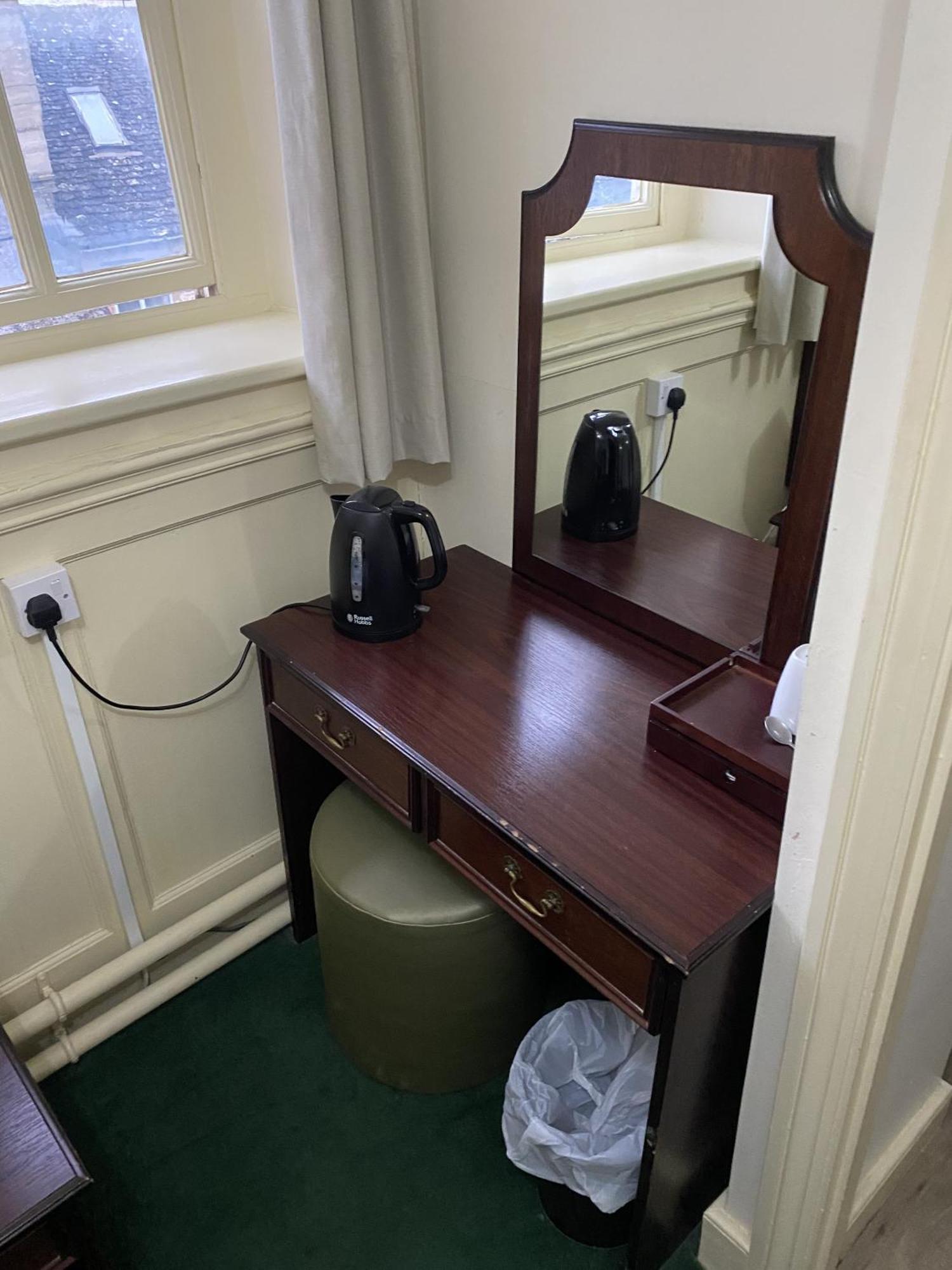 New Inn Hotel Лечлейд Стая снимка