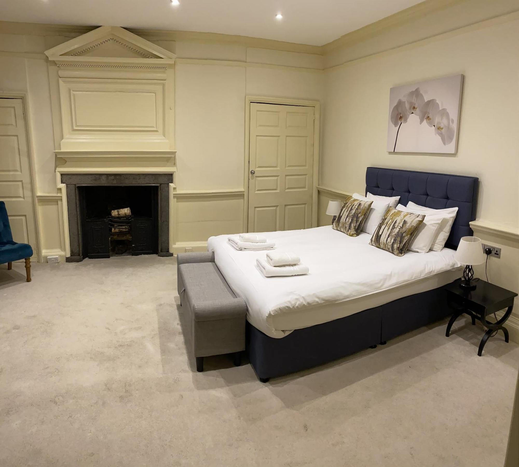 New Inn Hotel Лечлейд Стая снимка