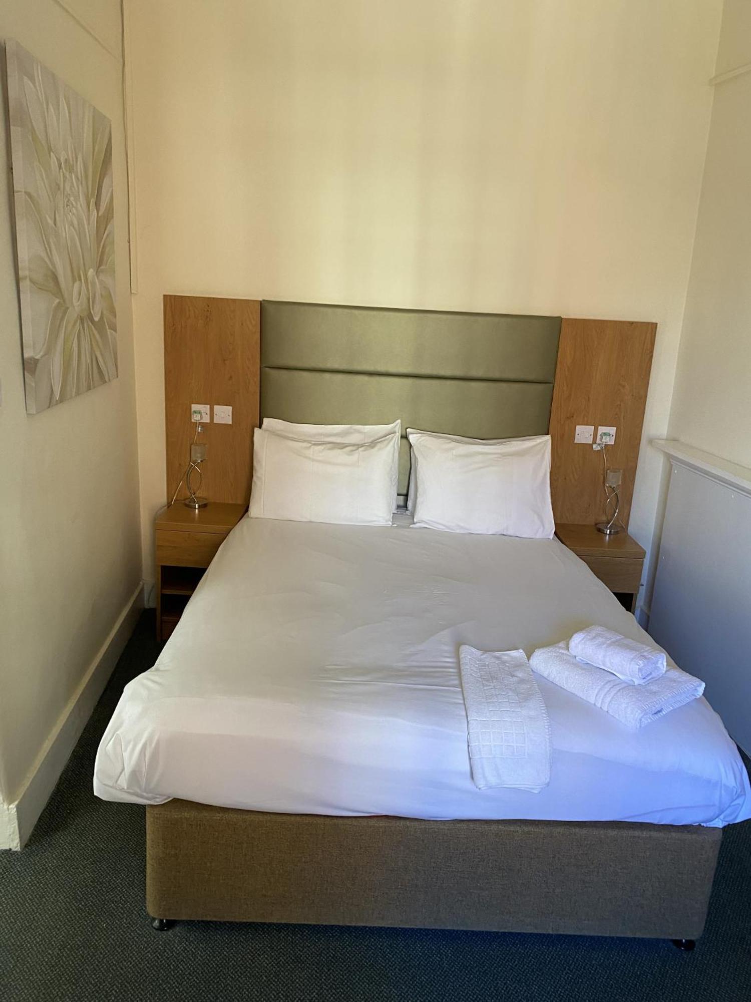 New Inn Hotel Лечлейд Стая снимка