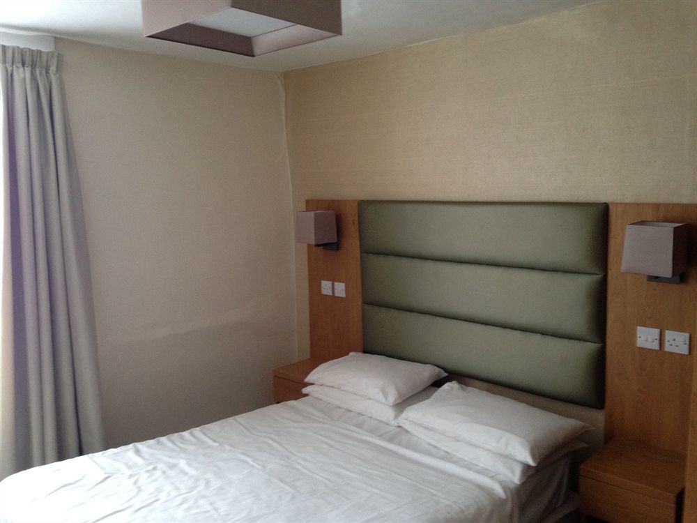 New Inn Hotel Лечлейд Екстериор снимка