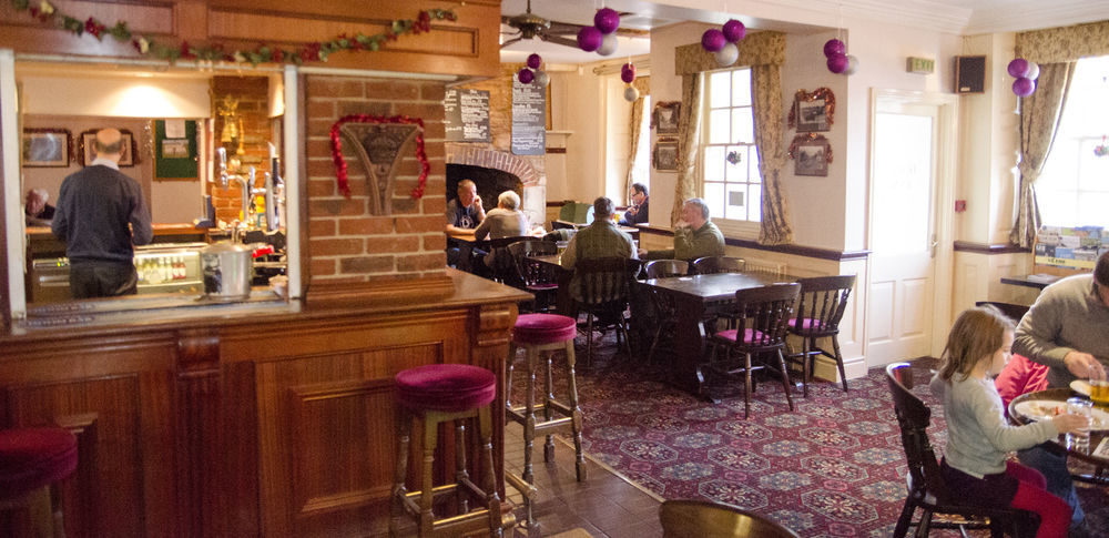 New Inn Hotel Лечлейд Екстериор снимка
