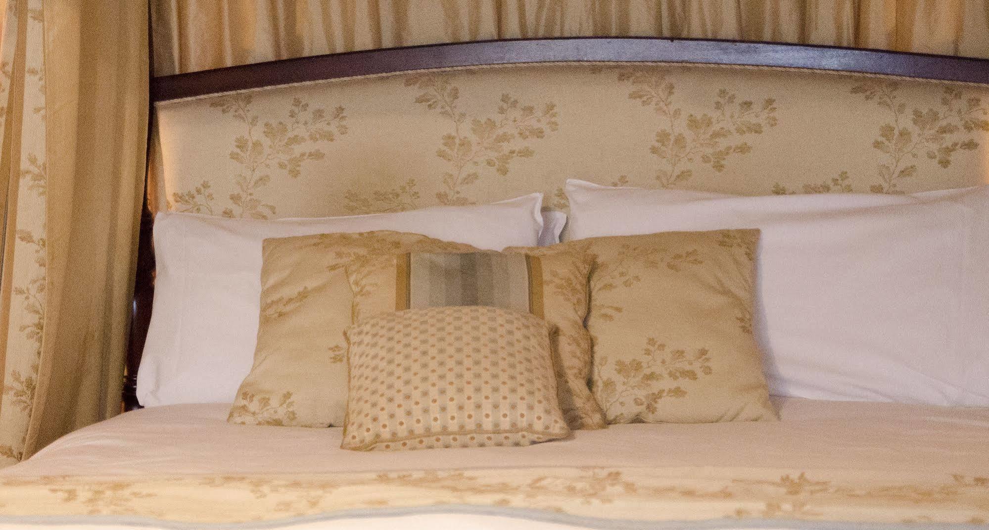 New Inn Hotel Лечлейд Екстериор снимка