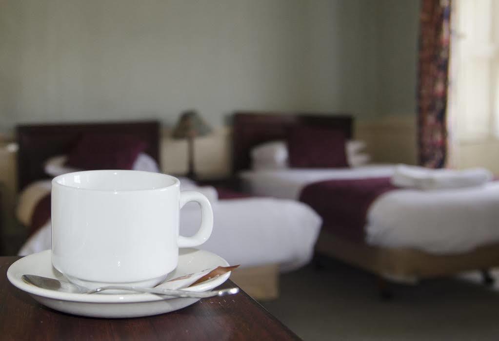 New Inn Hotel Лечлейд Екстериор снимка